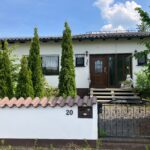 Schönes 5-Zimmer-Einfamilienhaus im Bungalow-Stil mit Einliegerwohnung in Zirndorf-Lind