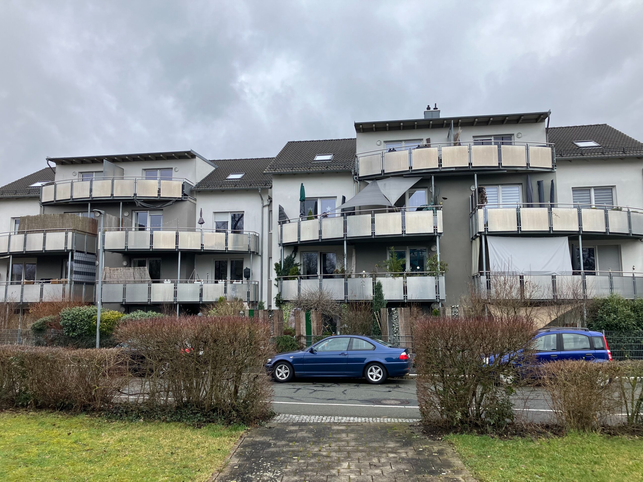 Moderne Etagenwohnung mit schönem Balkon in Lauf!